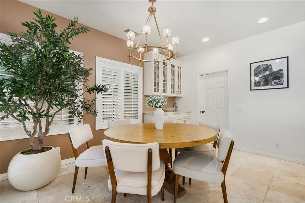2571 N Skytop Court, Orange, California 92867 home-pic-26