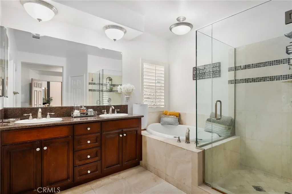 2571 N Skytop Court, Orange, California 92867 home-pic-30