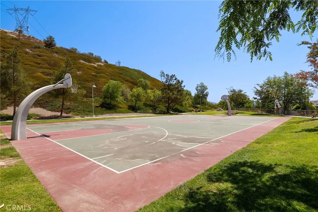 2571 N Skytop Court, Orange, California 92867 home-pic-70