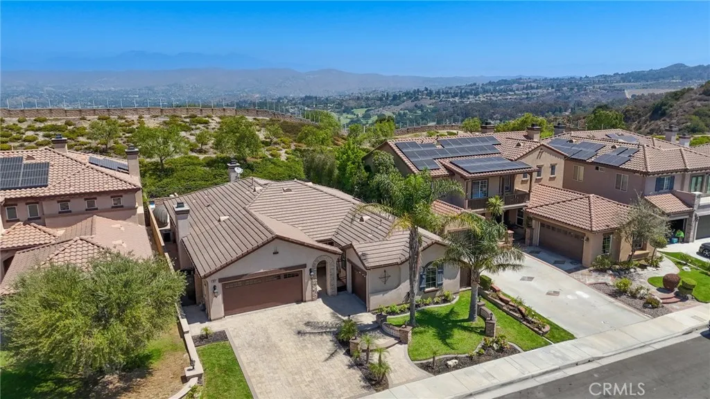2571 N Skytop Court, Orange, California 92867 home-pic-52