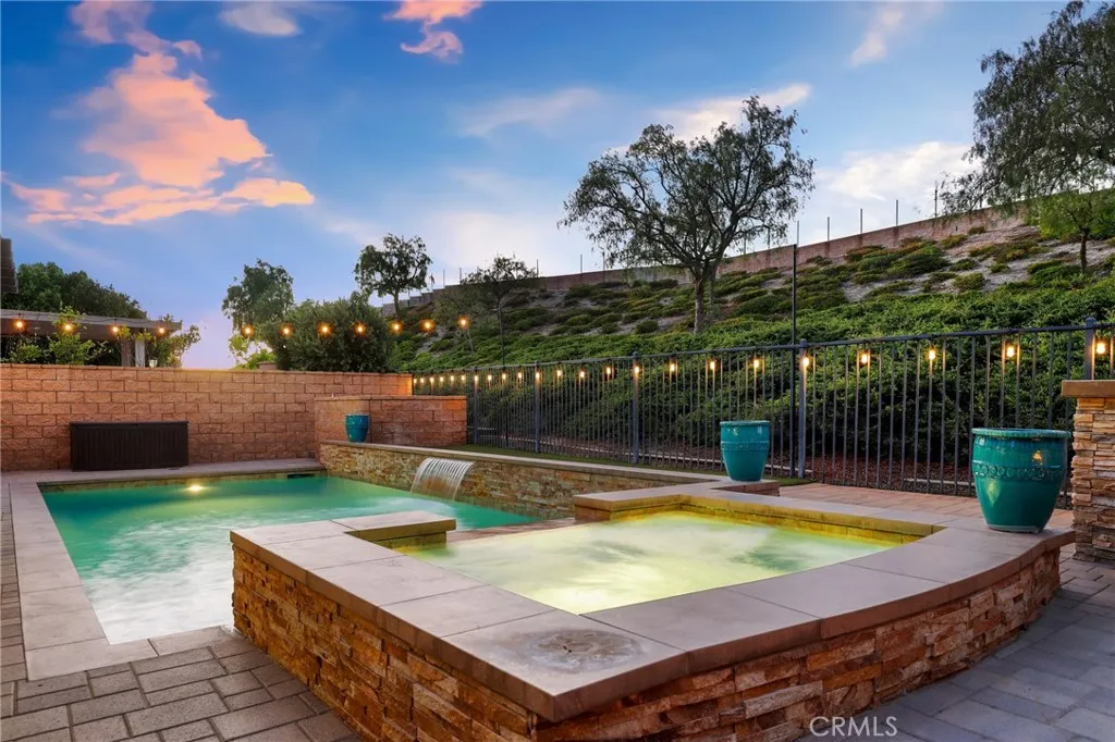 2571 N Skytop Court, Orange, California 92867 home-pic-63