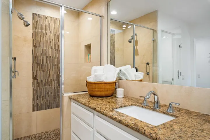 42-web-or-mls-DRRutgers_OPMG_1125_042