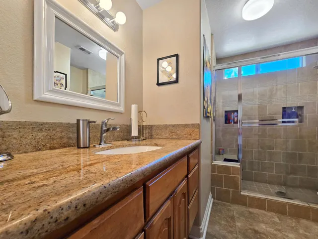 Guest Bathroo