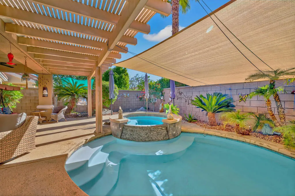 78241 Hollister Drive, Palm Desert, California 92211 home-pic-0
