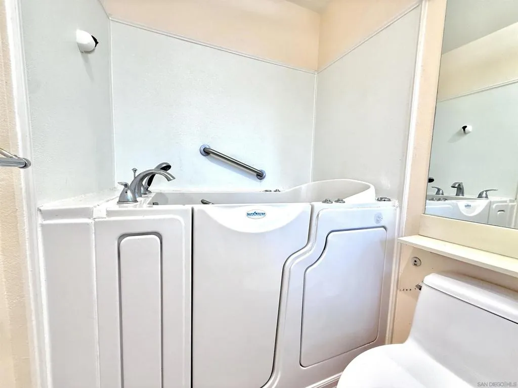 277 Oxford St G, Chula Vista, California 91911 home-pic-20