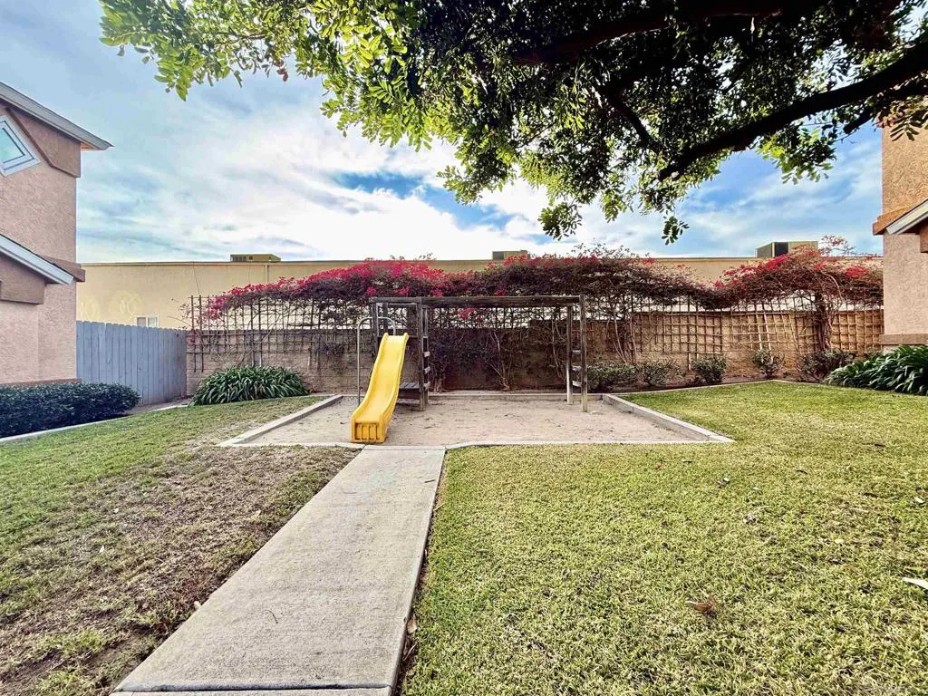 277 Oxford St G, Chula Vista, California 91911 home-pic-27