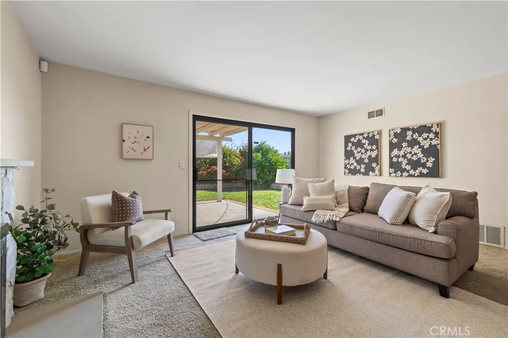 1442 Bookman Avenue, Walnut, California 91789 home-pic-2