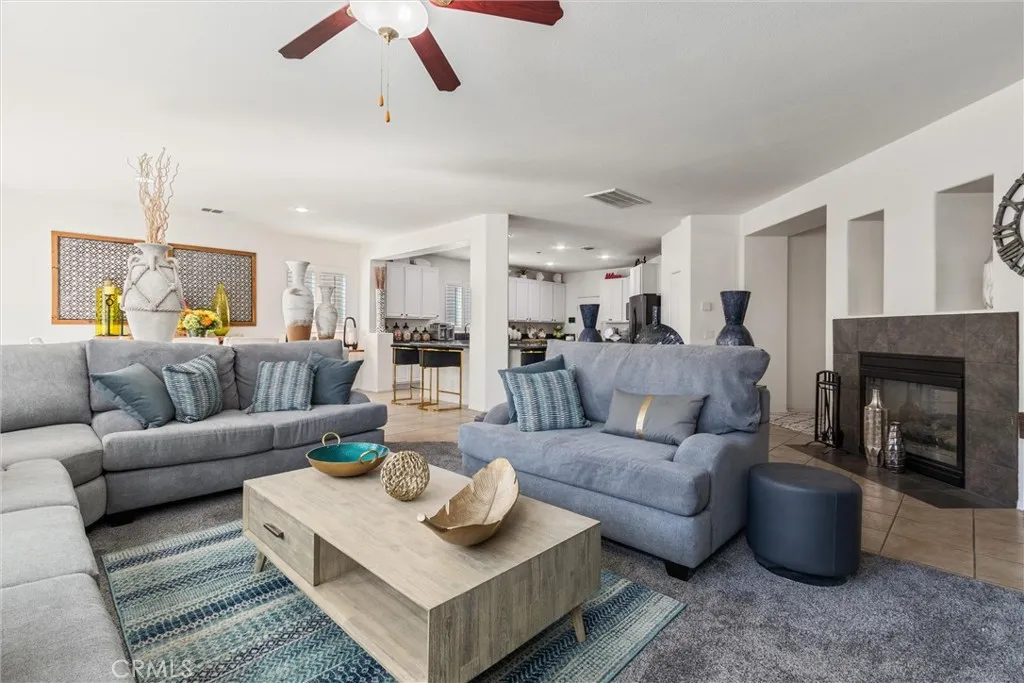 43354 Sunny Ln, Lancaster, California 93536 home-pic-16