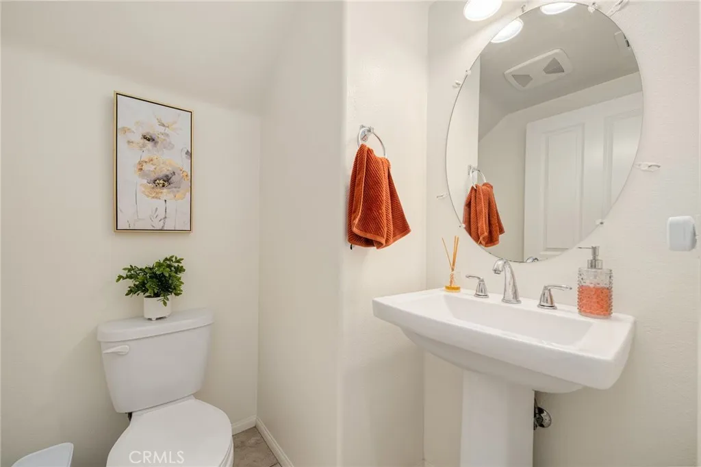 815 Georgia Drive, Harbor City, California 90710 home-pic-13