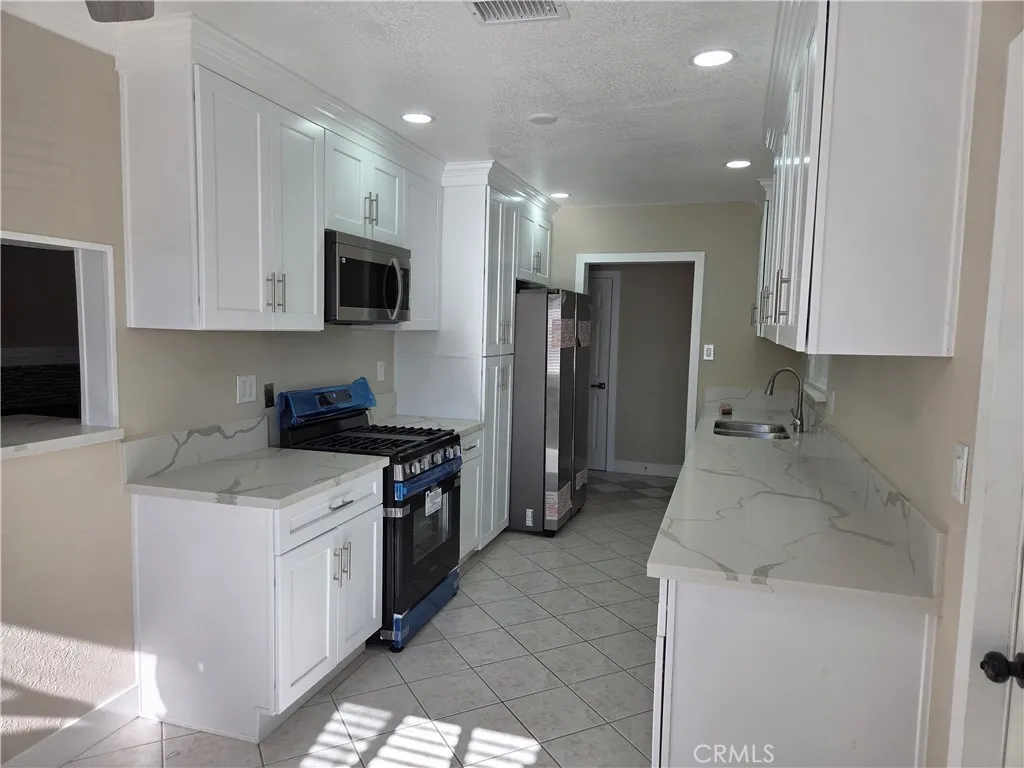 11889 Kilgore, Moreno Valley, California 92557 home-pic-14