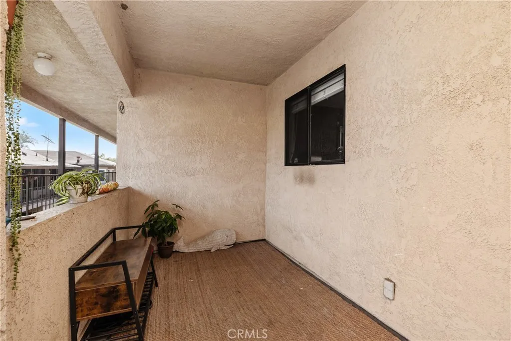 1244 E 3rd home-pic-3