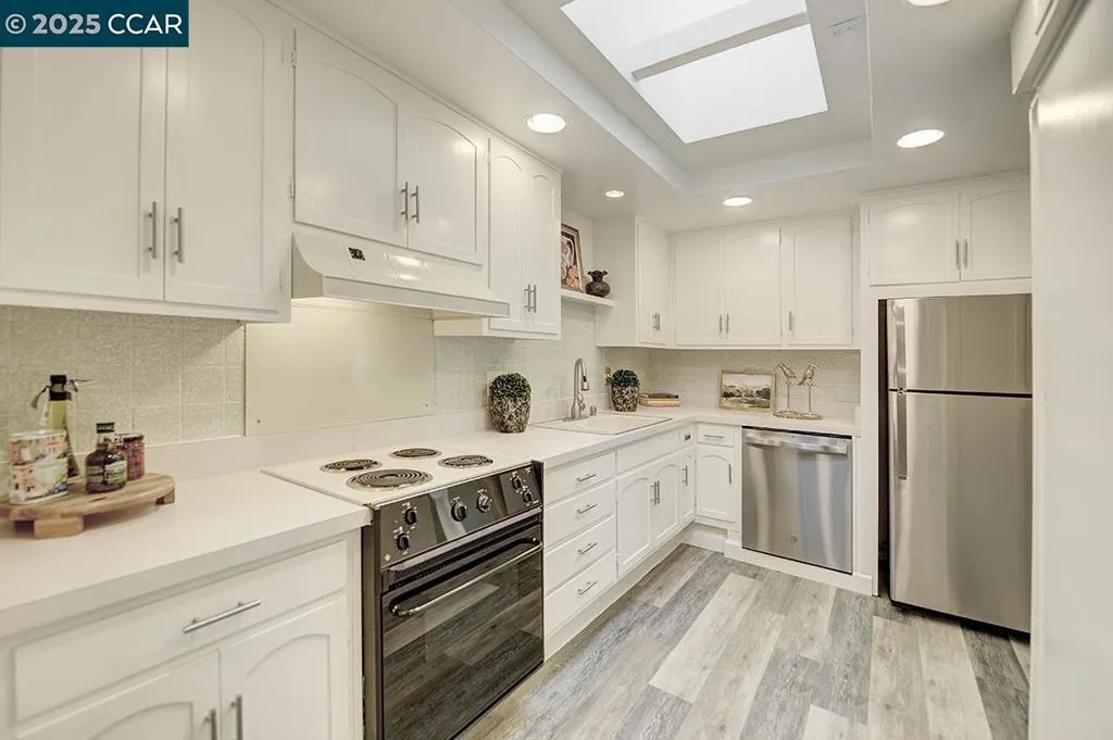 1315 Golden Rain Rd 2, Walnut Creek, California 94595 home-pic-15