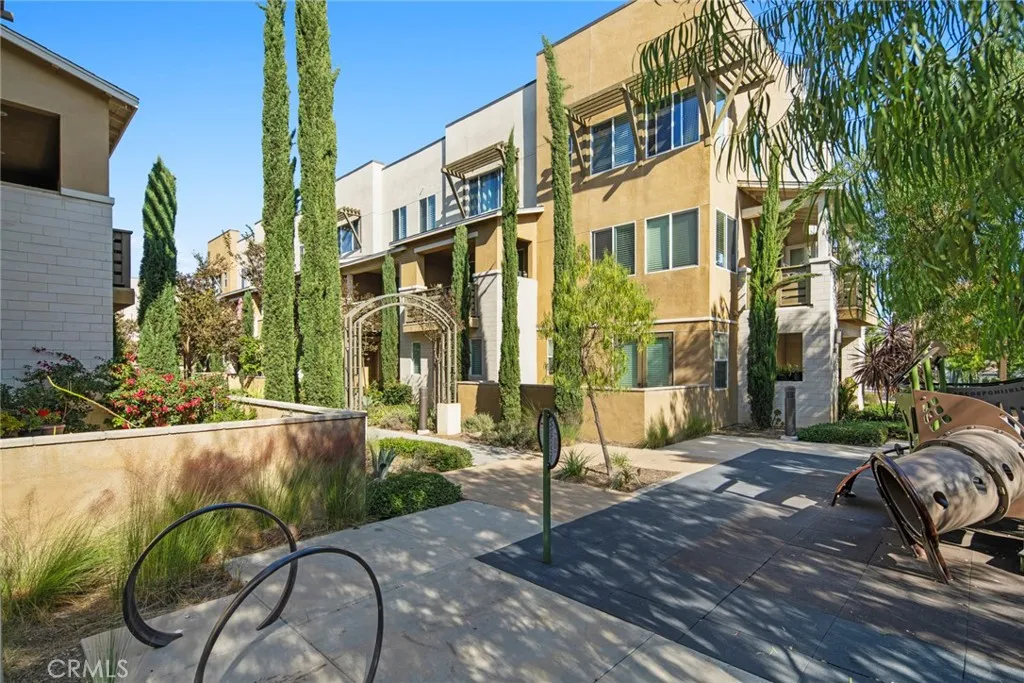 2825 Blossom Court, El Monte, California 91733 home-pic-4