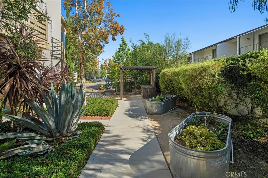 2825 Blossom Court, El Monte, California 91733 home-pic-27