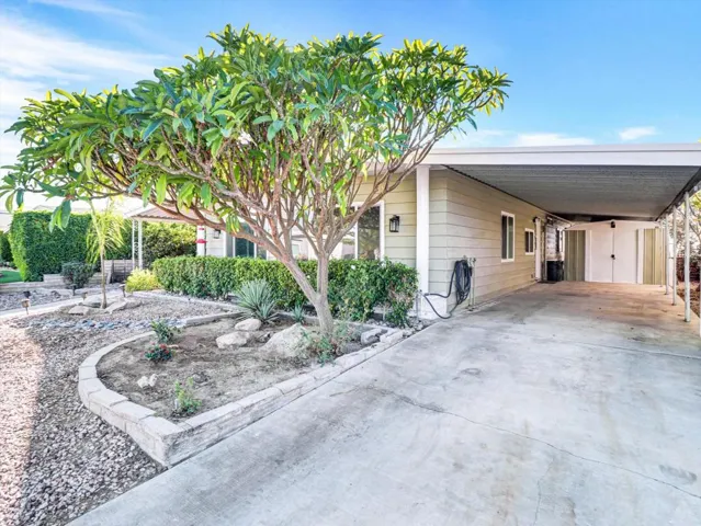 29-38525 Desert Greens Dr E-29