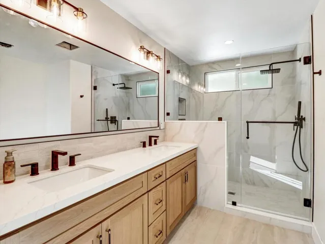 23-38525 Desert Greens Dr E-23