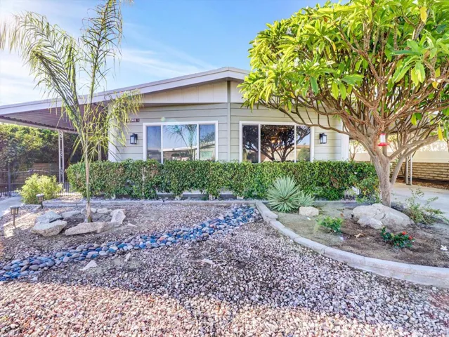 30-38525 Desert Greens Dr E-30