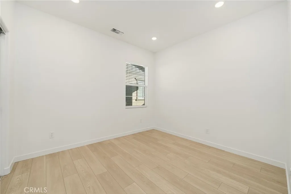 429 Willow Run Lane, Carson, California 90745 home-pic-21