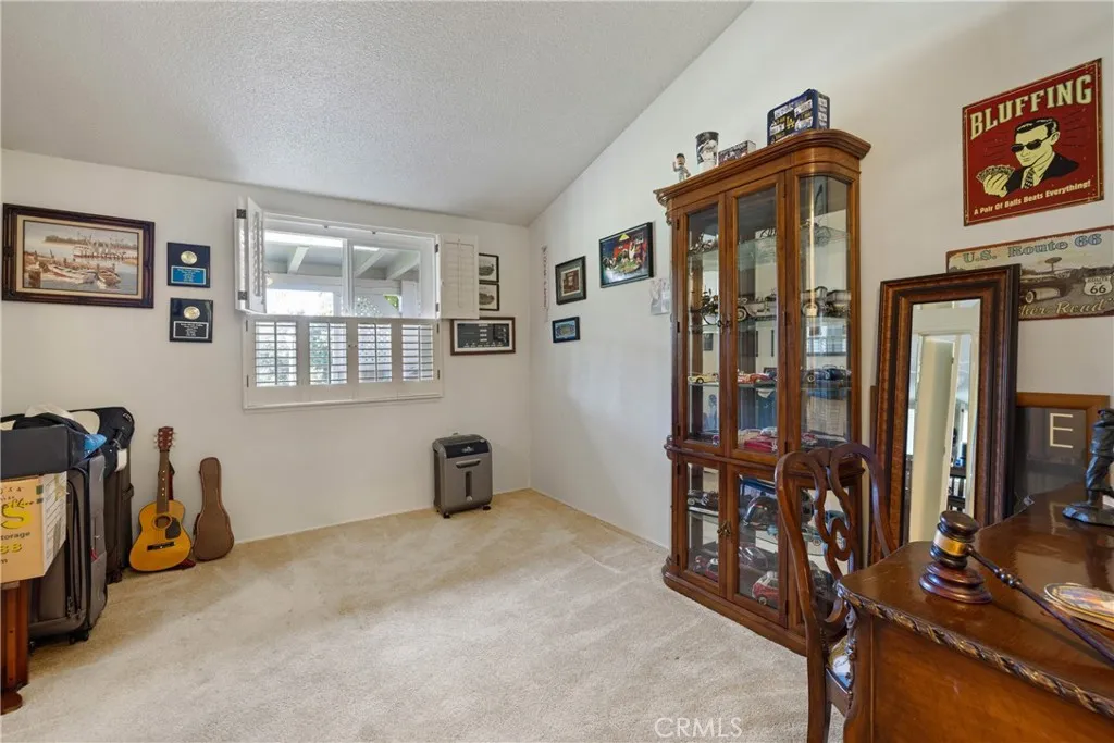 19211 Avenue Of The Oaks A, Newhall, California 91321 home-pic-24