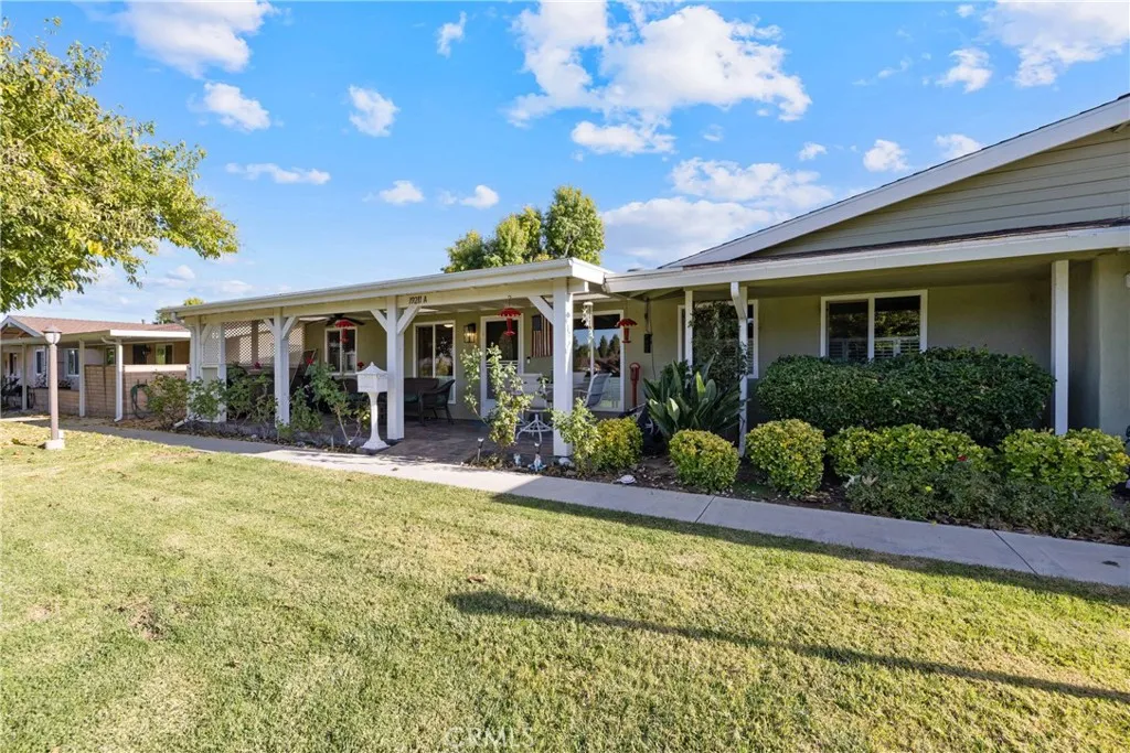 19211 Avenue Of The Oaks A, Newhall, California 91321 home-pic-52