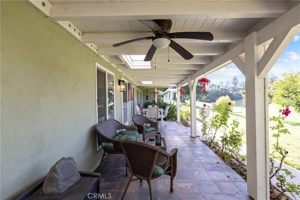 19211 Avenue Of The Oaks A, Newhall, California 91321 home-pic-31