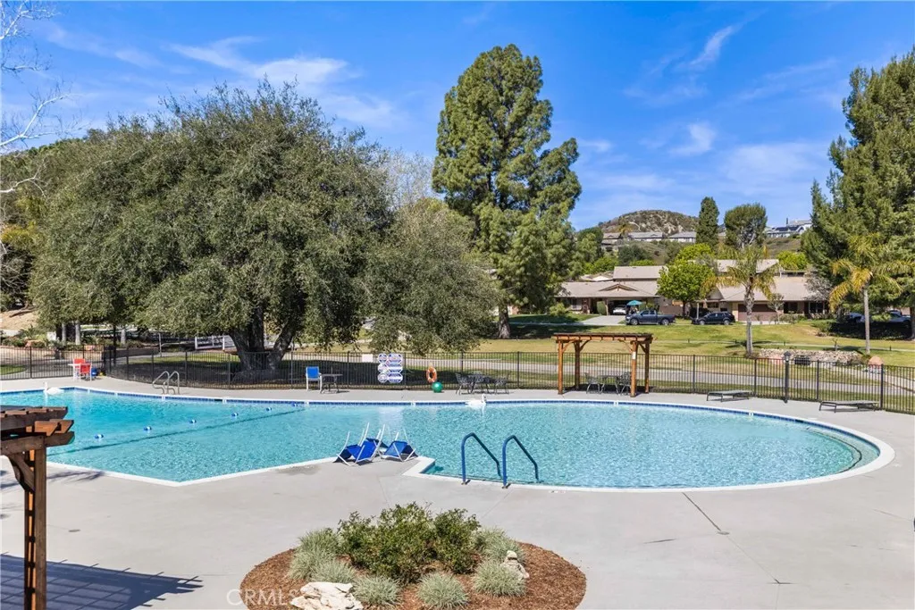 19211 Avenue Of The Oaks A, Newhall, California 91321 home-pic-45