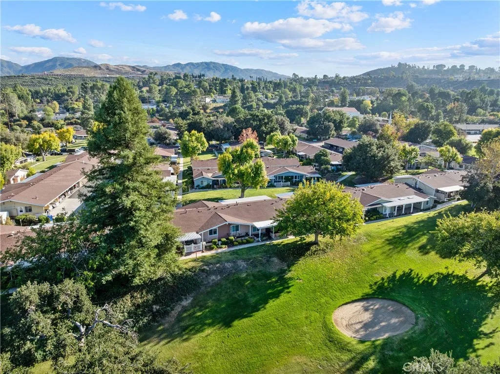 19211 Avenue Of The Oaks A, Newhall, California 91321 home-pic-35