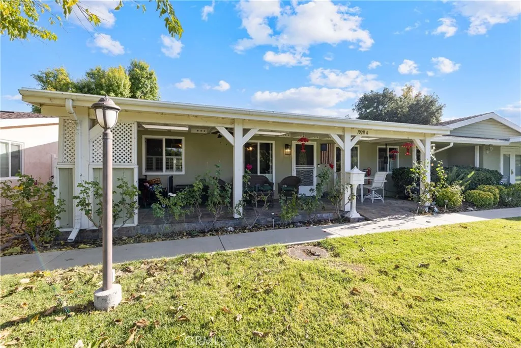 19211 Avenue Of The Oaks A, Newhall, California 91321 home-pic-51