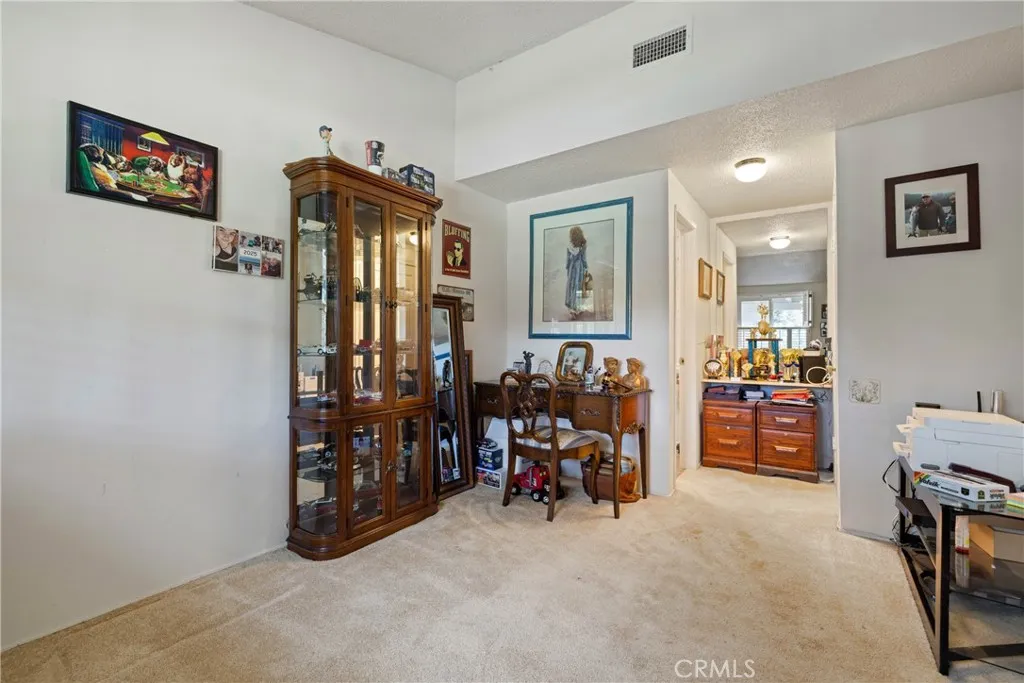 19211 Avenue Of The Oaks A, Newhall, California 91321 home-pic-25