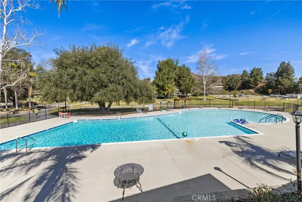 19211 Avenue Of The Oaks A, Newhall, California 91321 home-pic-46