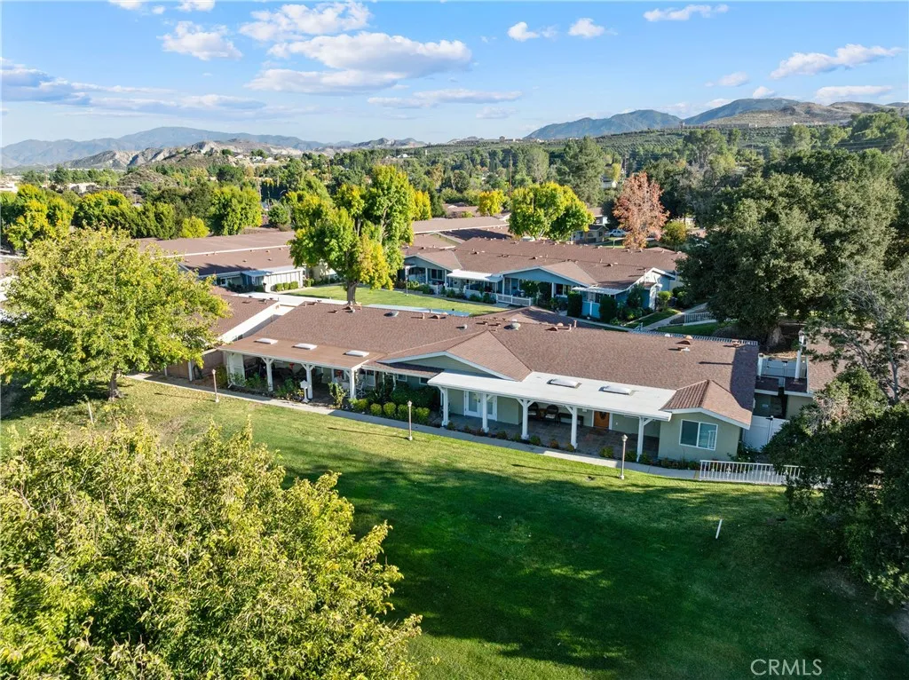 19211 Avenue Of The Oaks A, Newhall, California 91321 home-pic-34