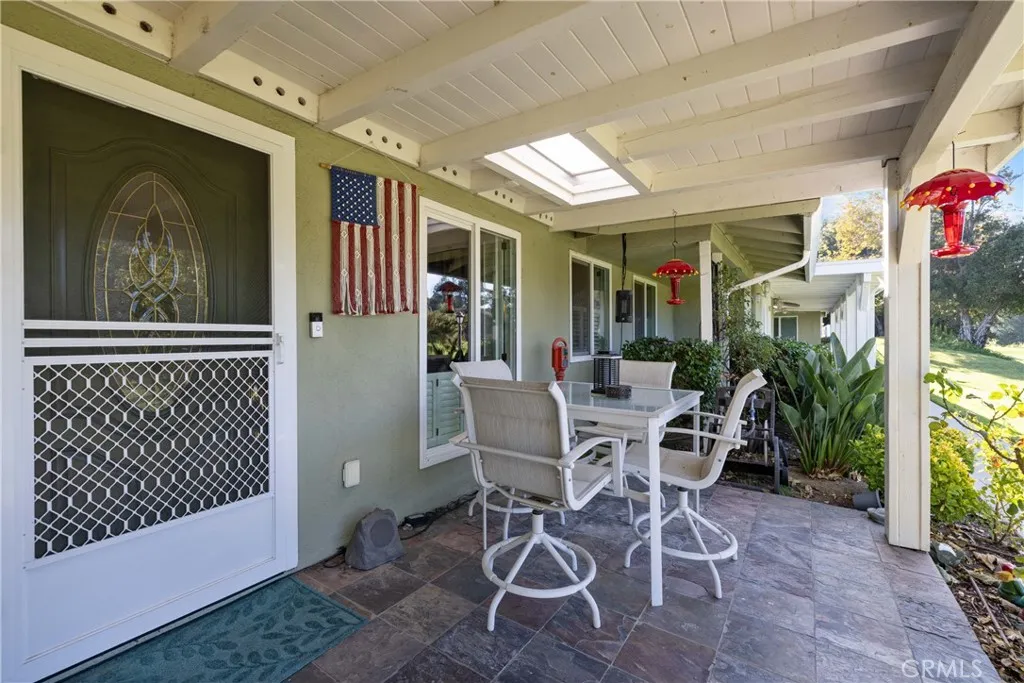 19211 Avenue Of The Oaks A, Newhall, California 91321 home-pic-33