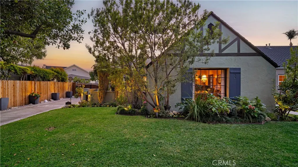 2510 N Park Boulevard, Santa Ana, California 92706 home-pic-0