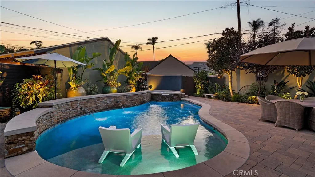 2510 N Park Boulevard, Santa Ana, California 92706 home-pic-2