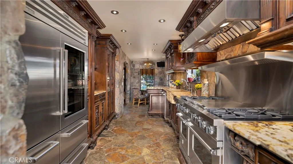 2510 N Park Boulevard, Santa Ana, California 92706 home-pic-25