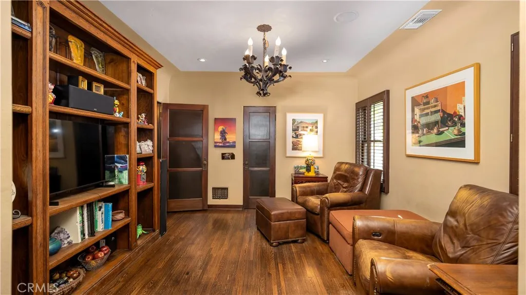 2510 N Park Boulevard, Santa Ana, California 92706 home-pic-39