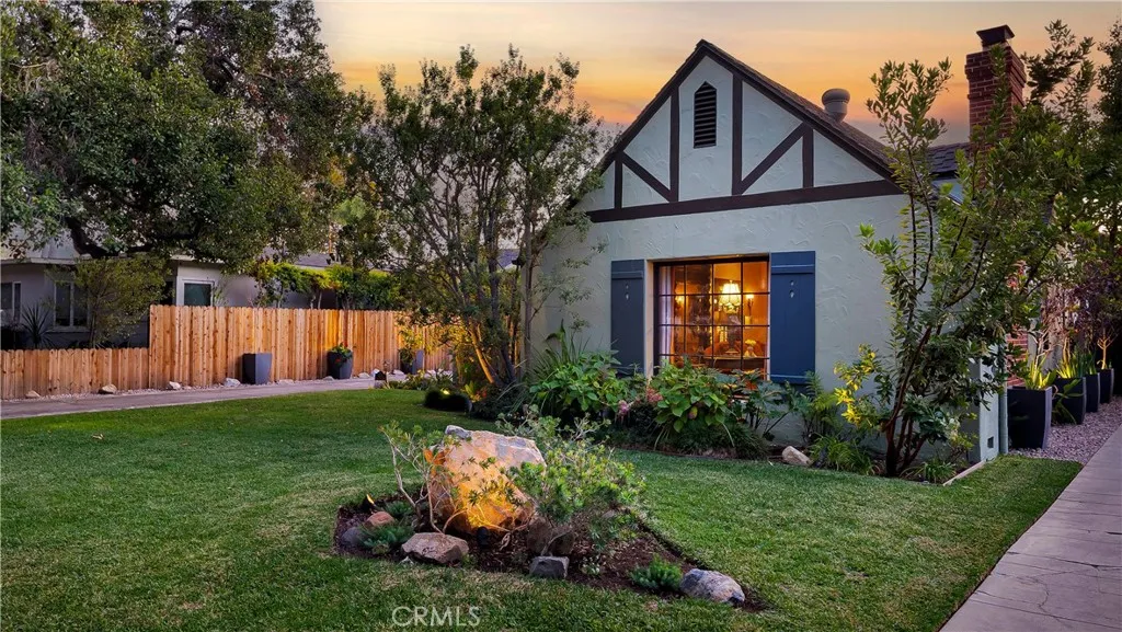 2510 N Park Boulevard, Santa Ana, California 92706 home-pic-1