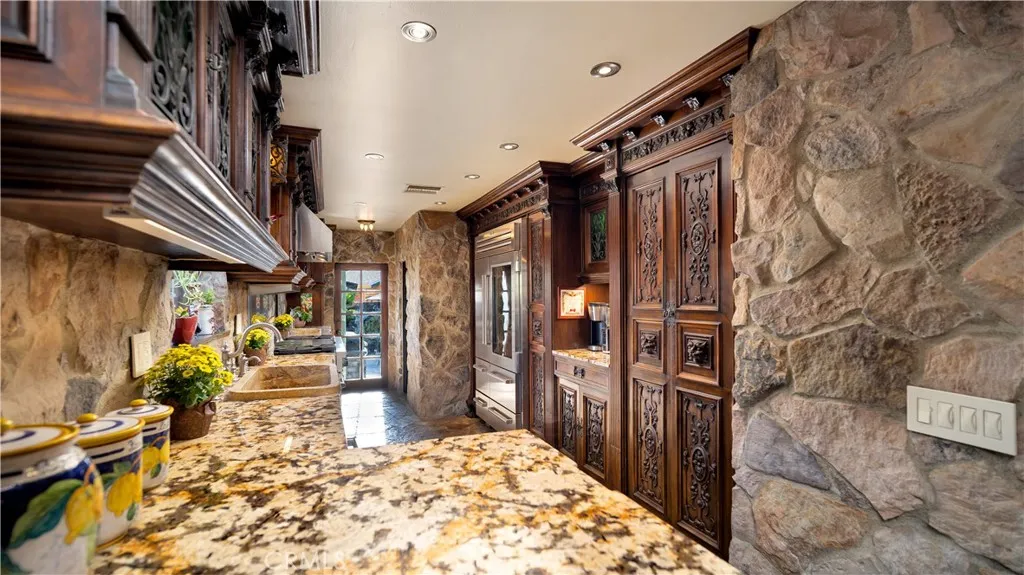 2510 N Park Boulevard, Santa Ana, California 92706 home-pic-28