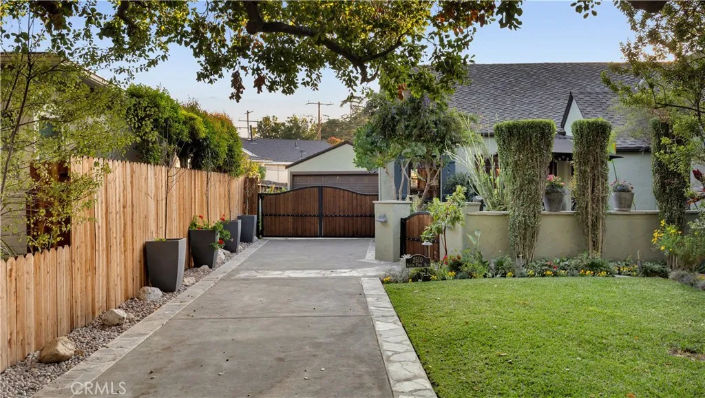2510 N Park Boulevard, Santa Ana, California 92706 home-pic-9