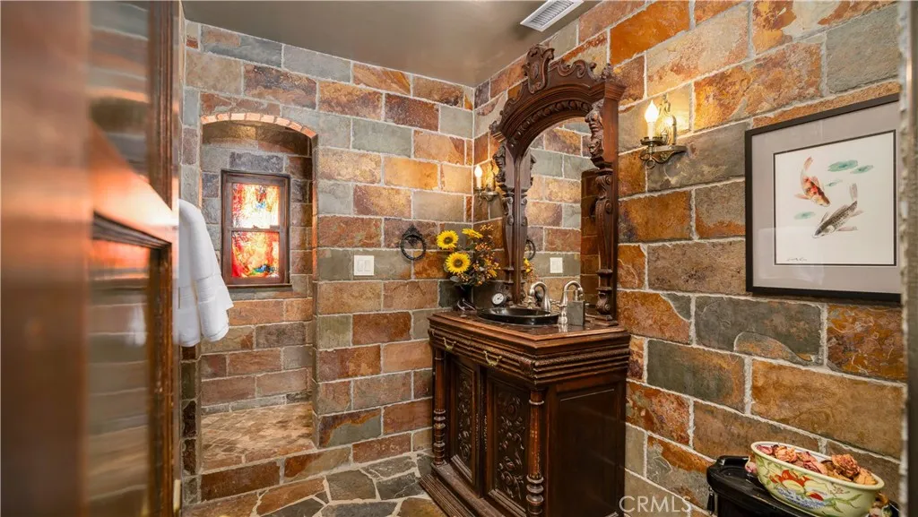 2510 N Park Boulevard, Santa Ana, California 92706 home-pic-44