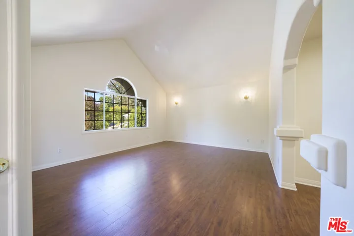 4520 Pennsylvania Avenue 119, La Crescenta, California 91214