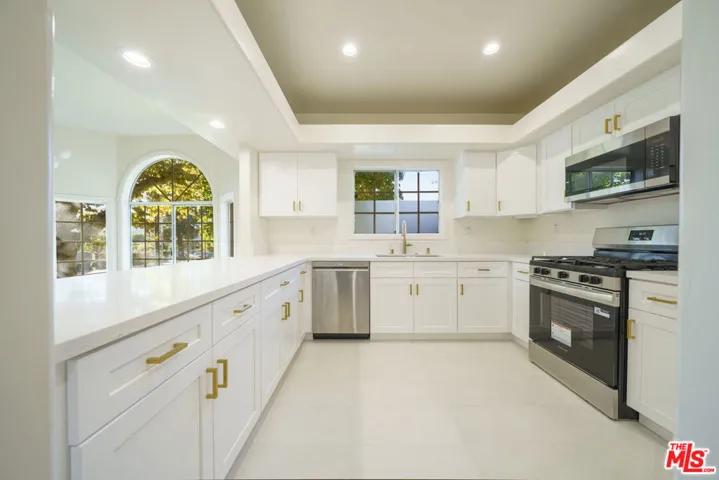 4520 Pennsylvania Avenue 119, La Crescenta, California 91214