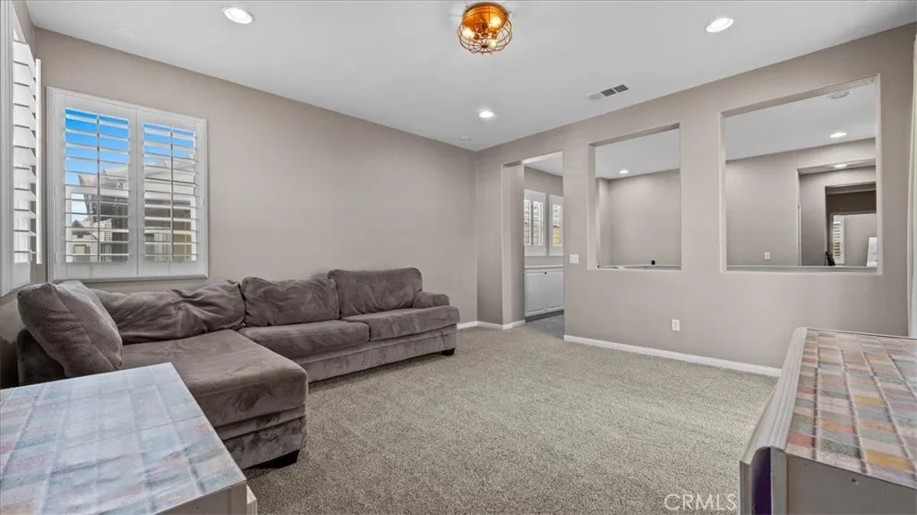 8079 Gulfstream Street, Chino, California 91708 home-pic-17