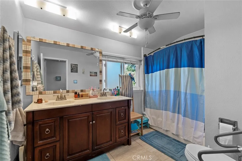 2066 Royalty, Pomona, California 91767 home-pic-15