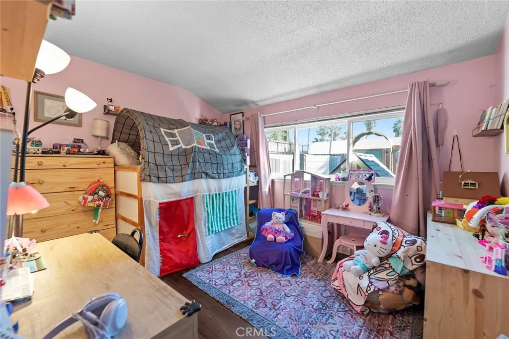 2066 Royalty, Pomona, California 91767 home-pic-28