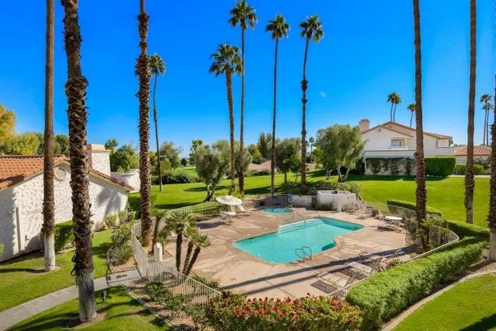 285 DFDE Pool #8 Directly across