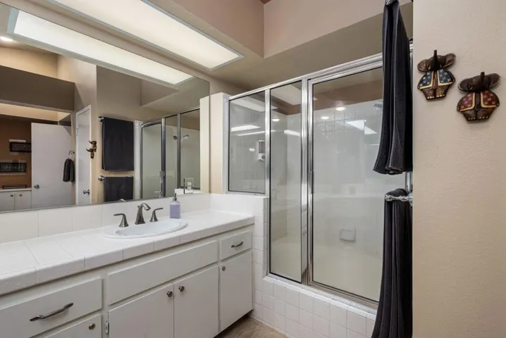 38-web-or-mls-LFDesertFalls_OPMG_1125_03