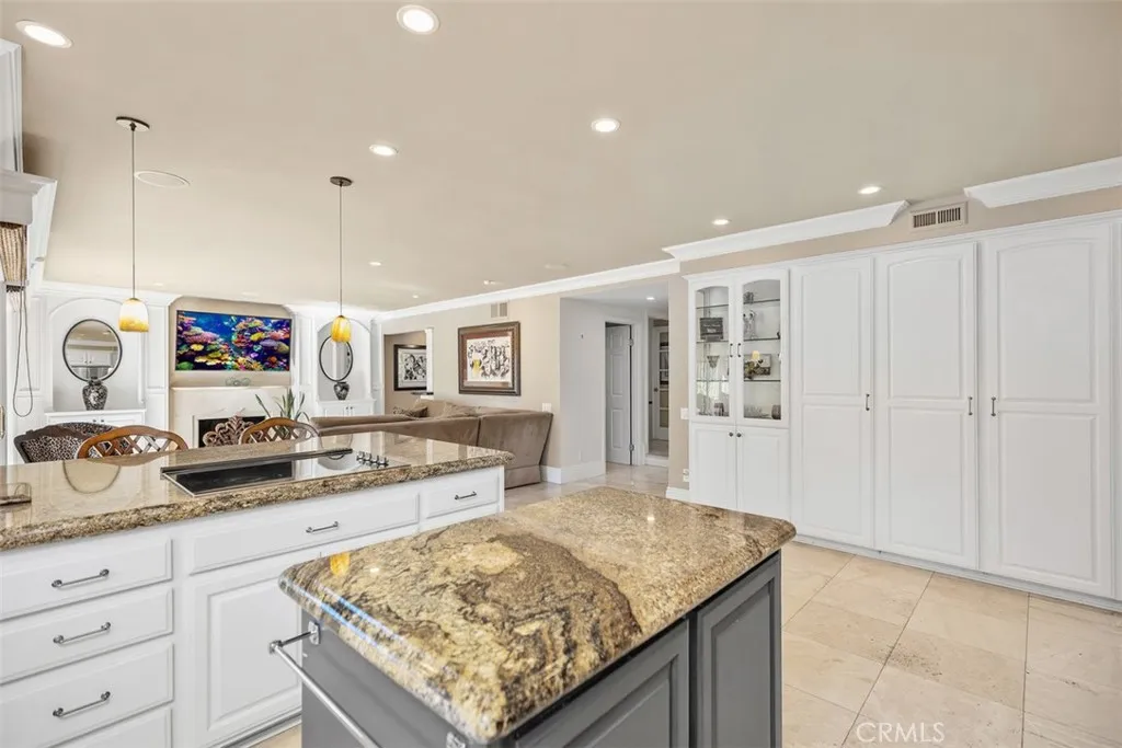22561 Demasia, Mission Viejo, California 92691 home-pic-16