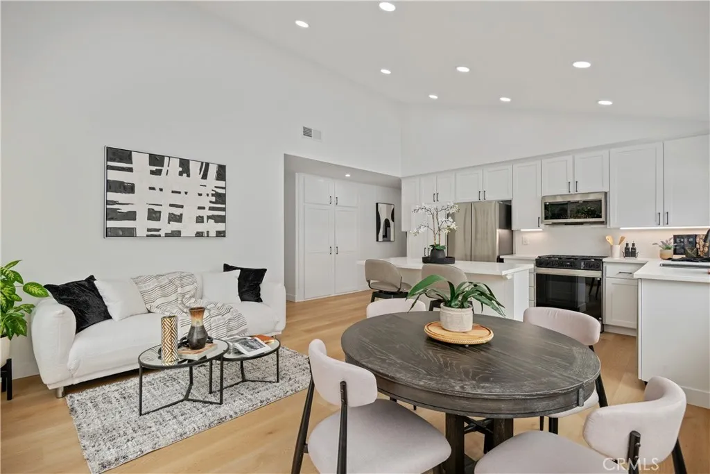 2108 Ardenwood, Simi Valley, California 93063 home-pic-16