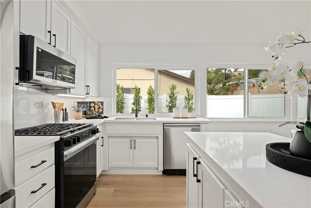 2108 Ardenwood, Simi Valley, California 93063 home-pic-13